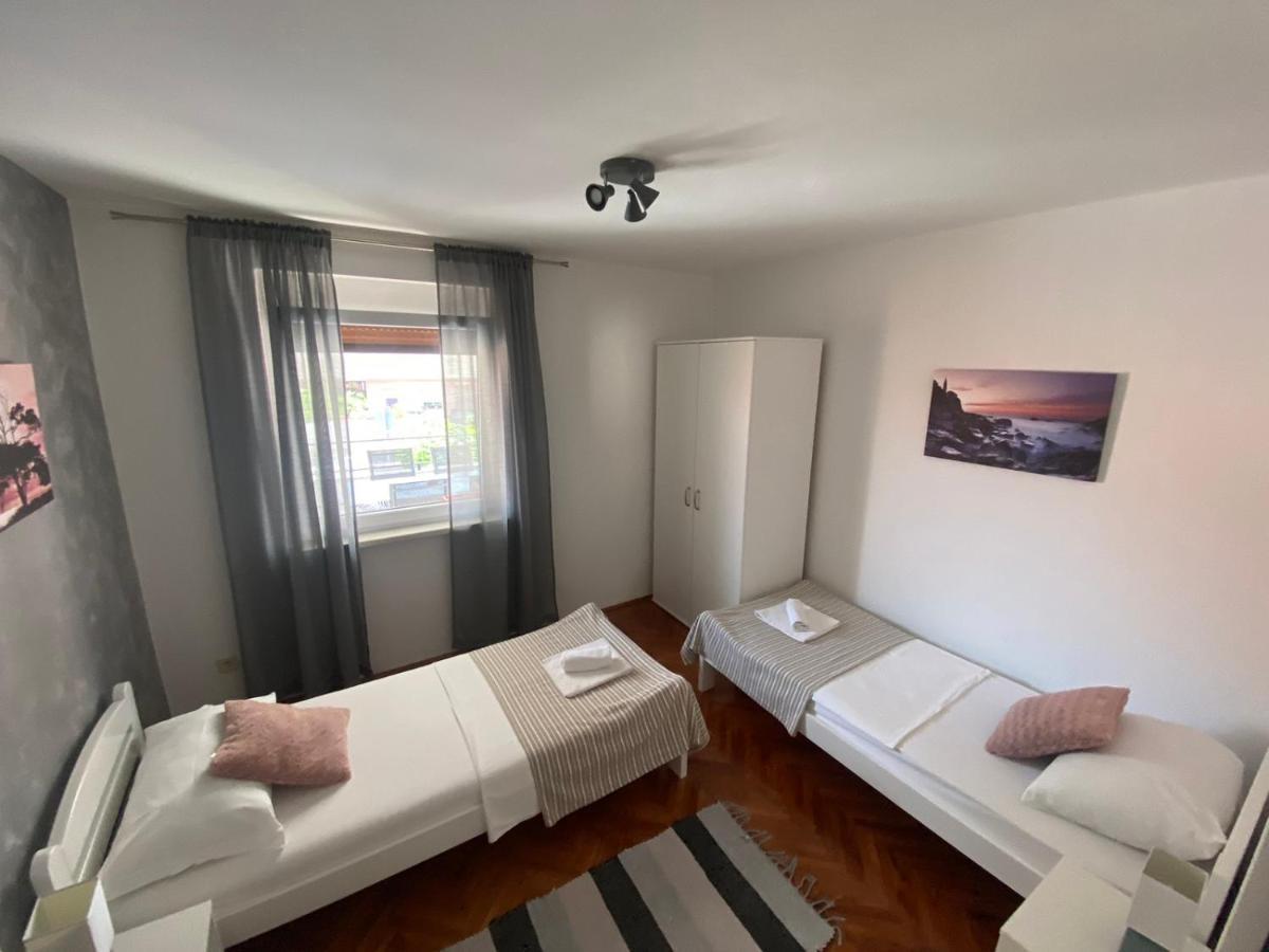 פרוי Family Beach Apartments מראה חיצוני תמונה