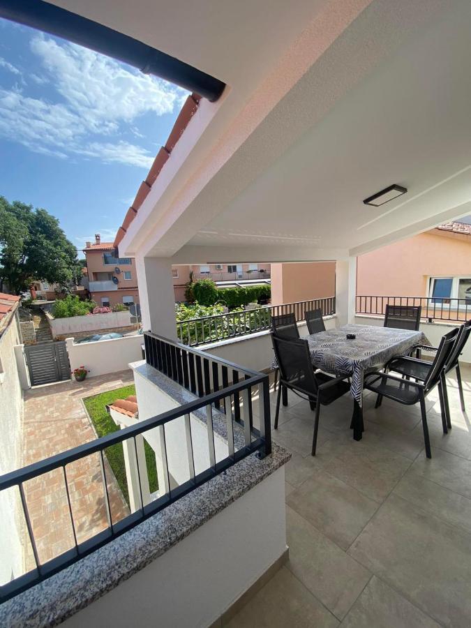 פרוי Family Beach Apartments מראה חיצוני תמונה