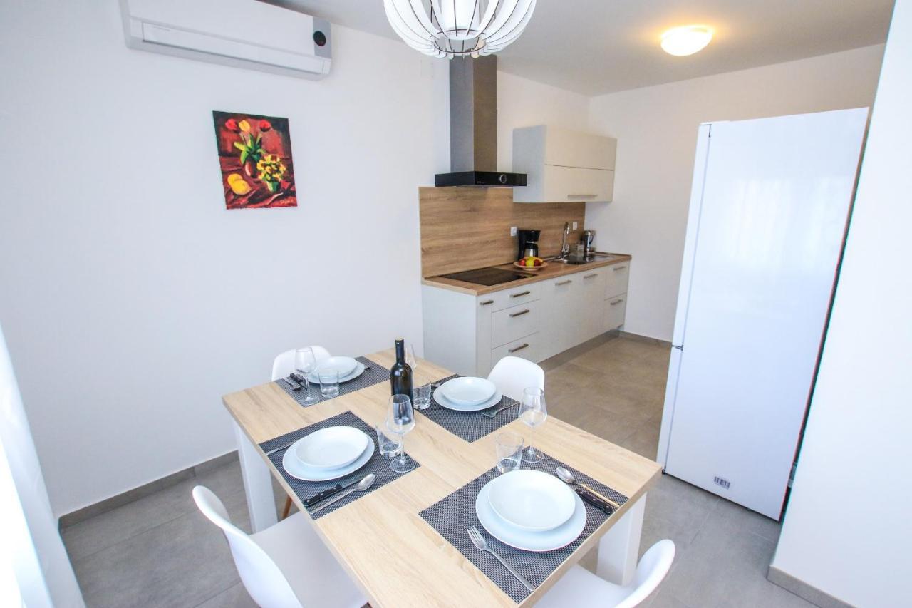 פרוי Family Beach Apartments מראה חיצוני תמונה