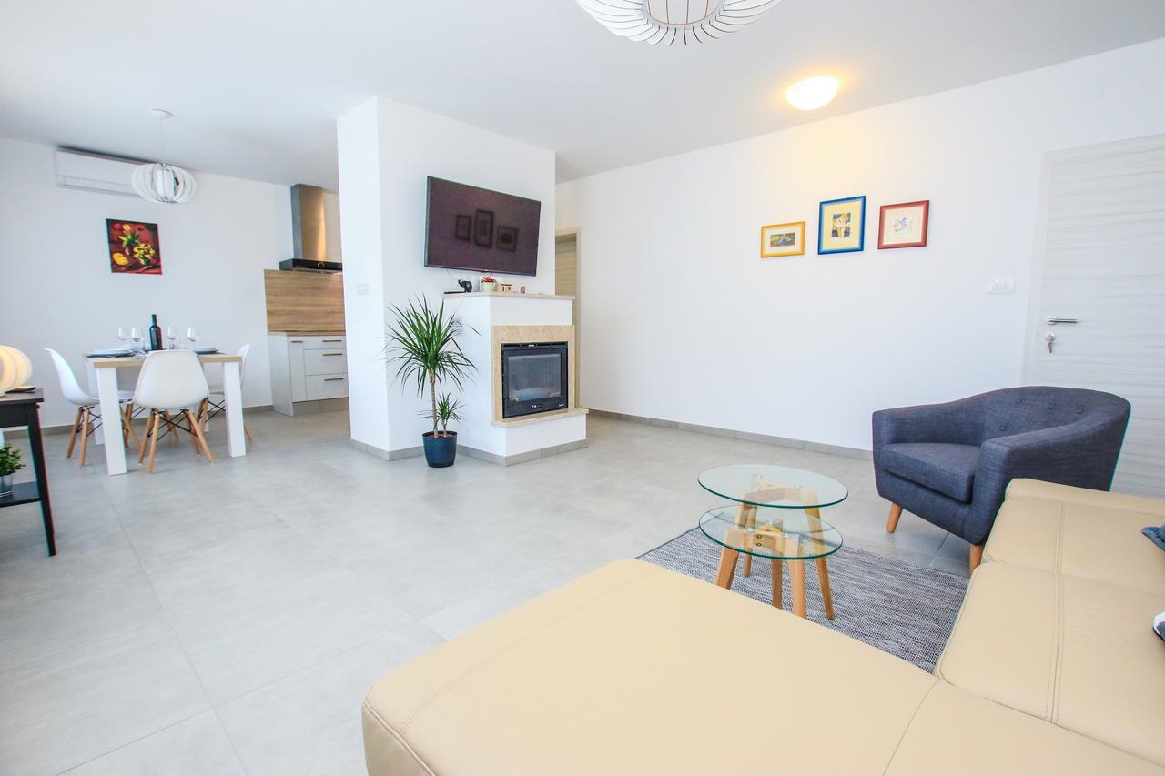 פרוי Family Beach Apartments מראה חיצוני תמונה