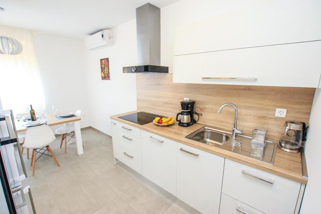 פרוי Family Beach Apartments מראה חיצוני תמונה