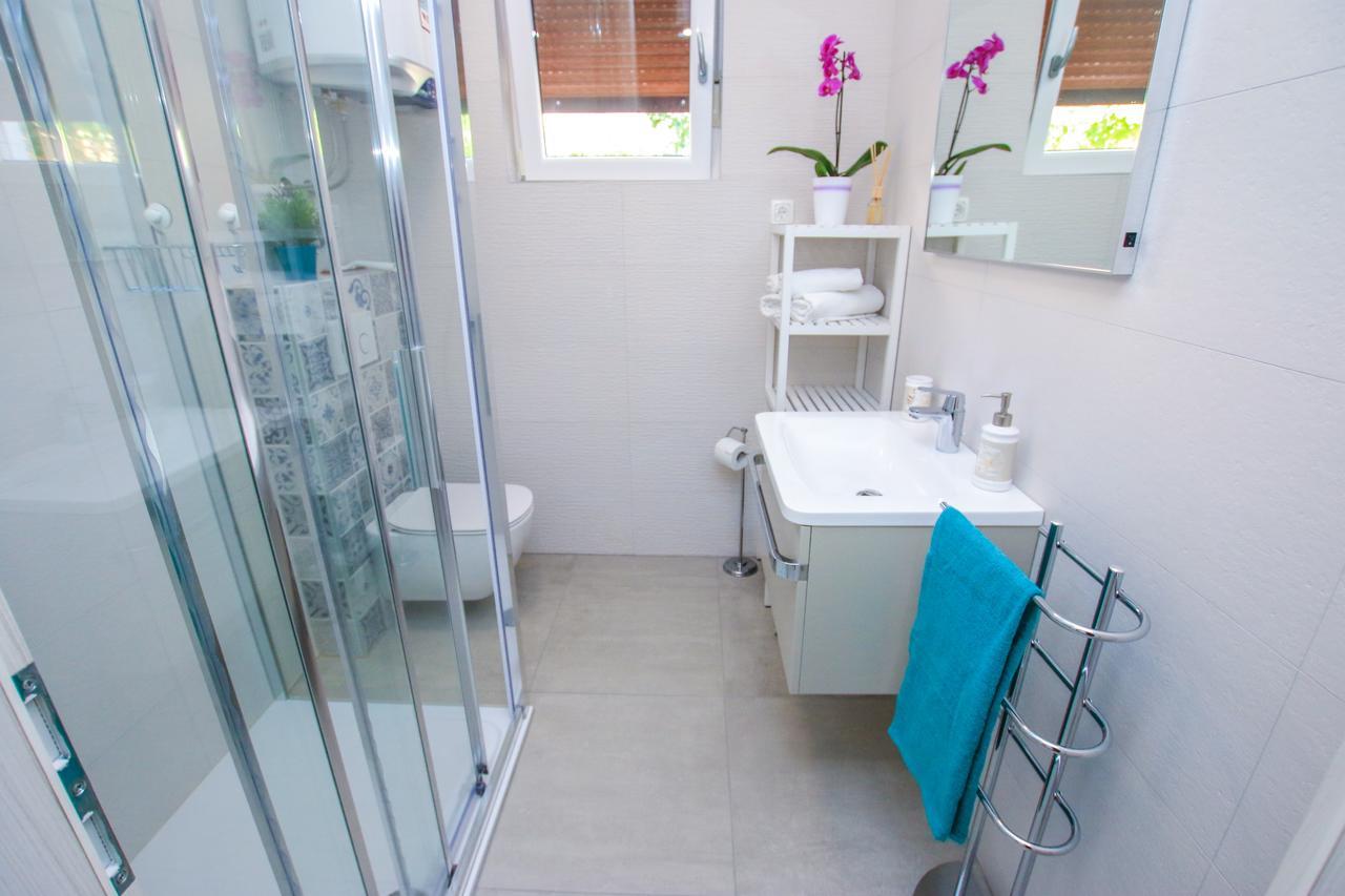 פרוי Family Beach Apartments מראה חיצוני תמונה