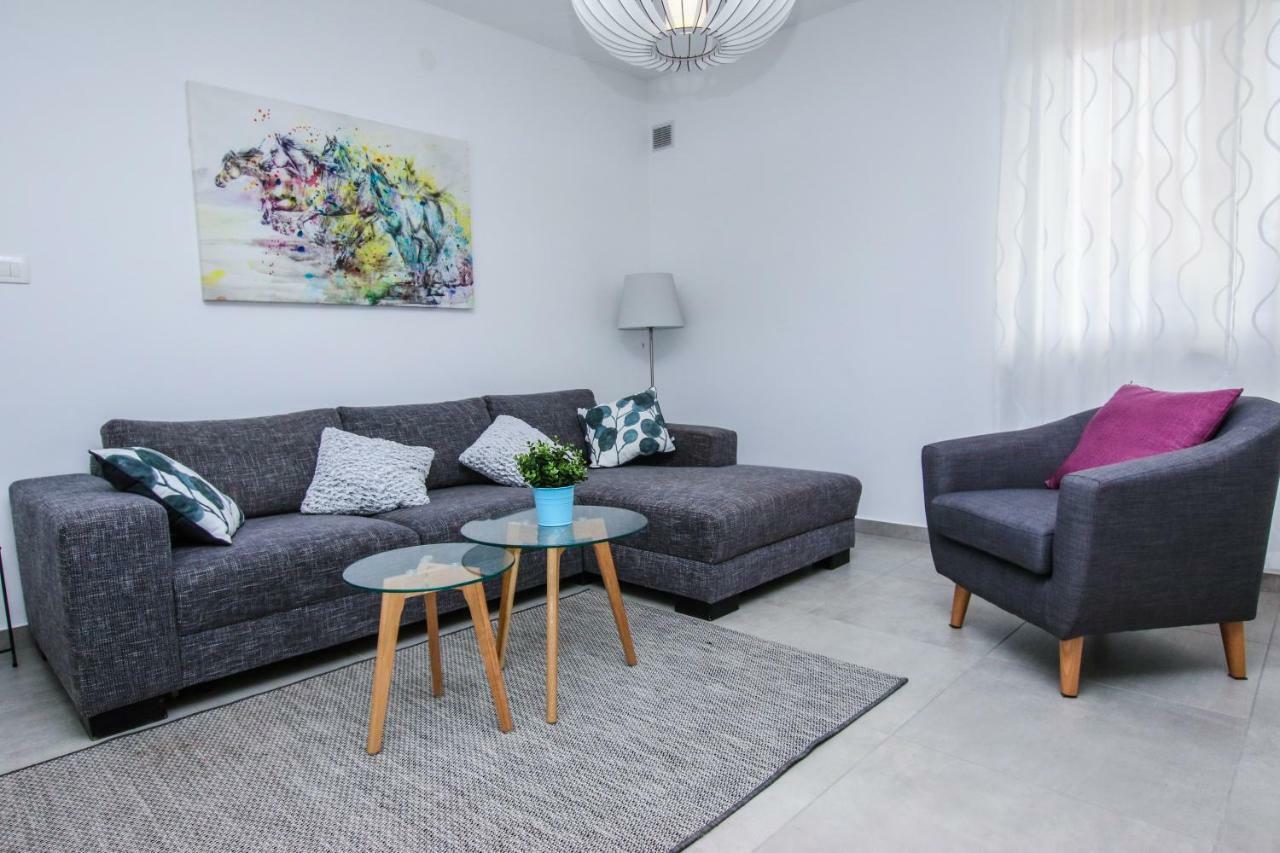 פרוי Family Beach Apartments מראה חיצוני תמונה
