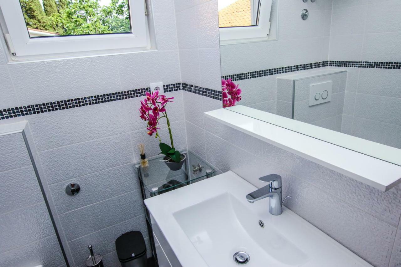 פרוי Family Beach Apartments מראה חיצוני תמונה